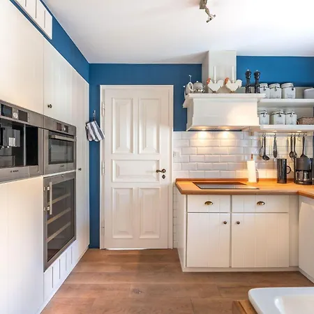 Das-kommandeur-haus-ihr-familien-ferienhaus-in-nieblum-auf-foehr * Nieblum