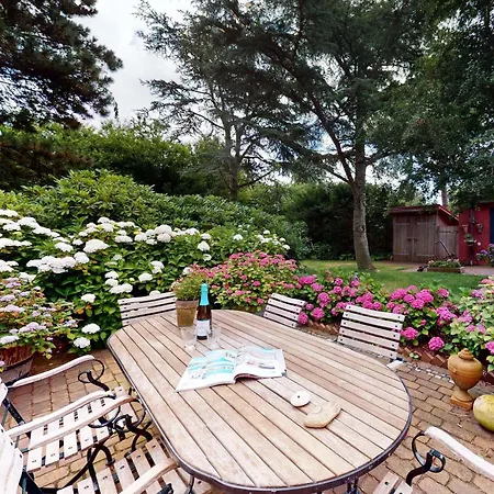 Das-kommandeur-haus-ihr-familien-ferienhaus-in-nieblum-auf-foehr Hébergement de vacances *